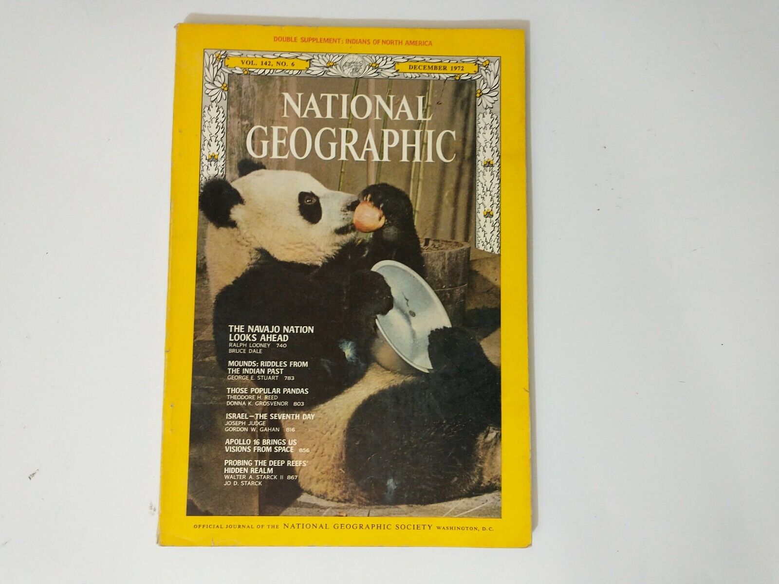 National Geographic Magazine VTG Back Issue December 1972 Navajos Mounds Pandas